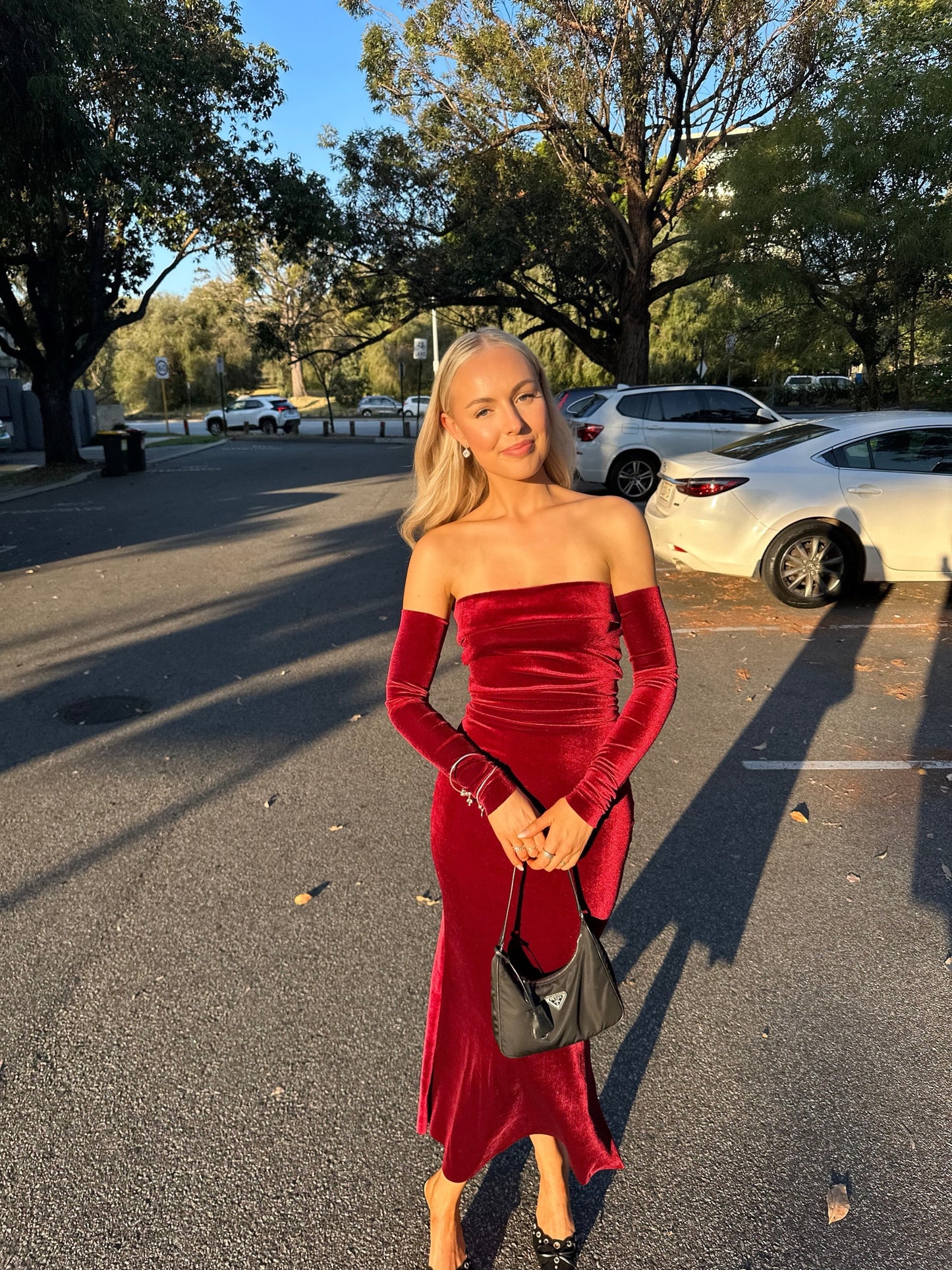 7th & York Camyrn Gown with Belle Sleeves in Wine
